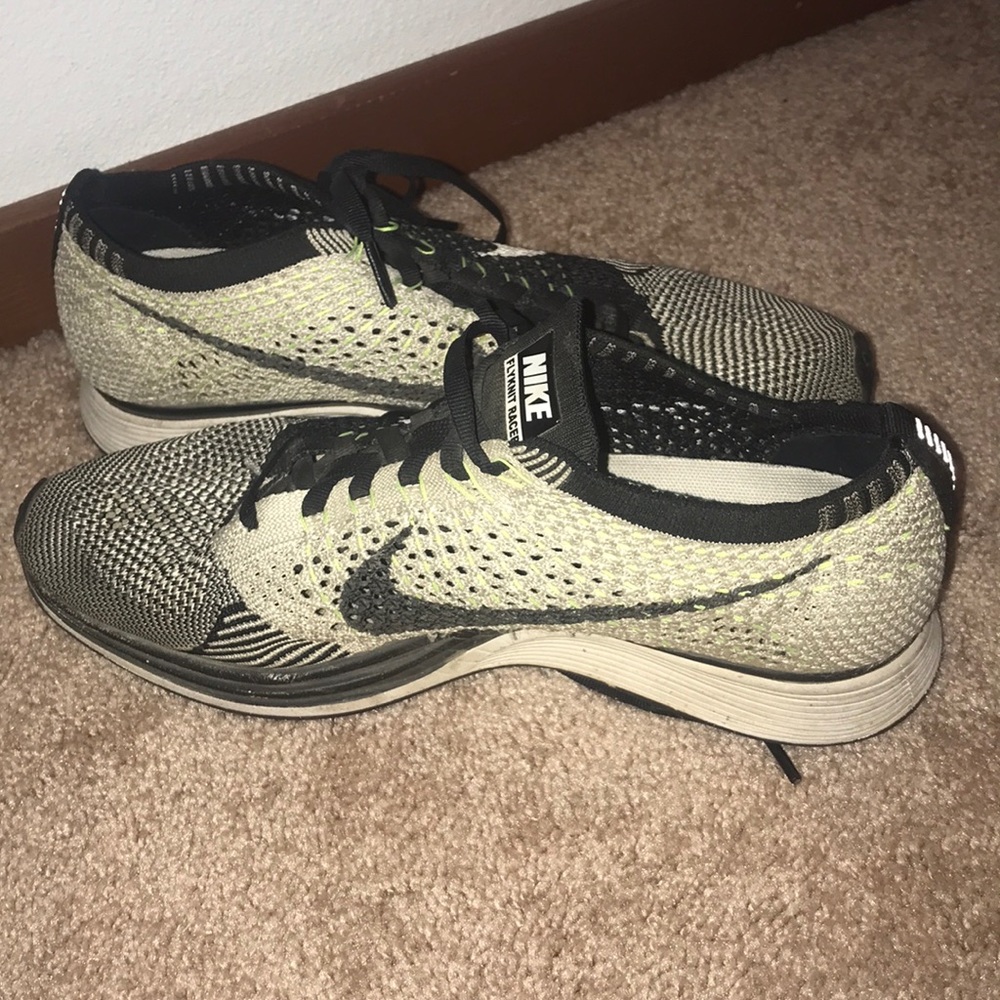 Racing shoes